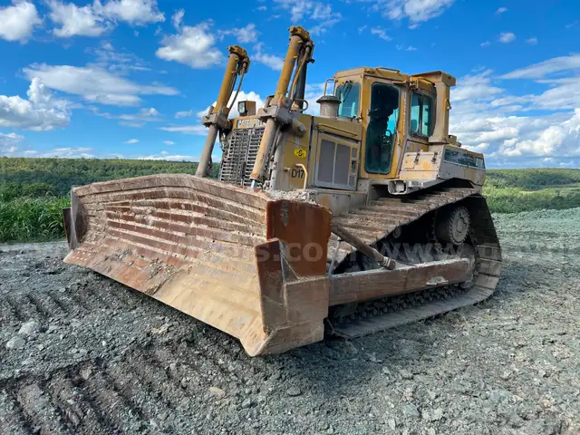 2000 Caterpillar D7H Series II LGP Crawler Dozer