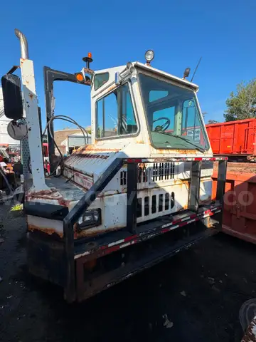 2011 Cargotec 4x2 Yard Handler