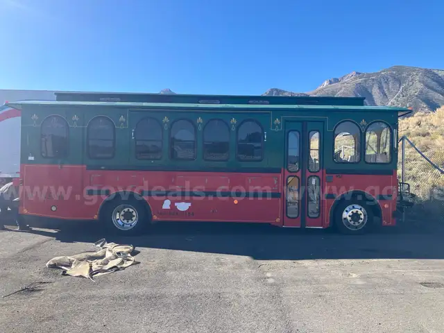 2007 Ford Trolley (Manufactured 2006)