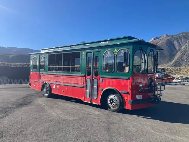 2007 Ford Trolley (Manufactured 2006)