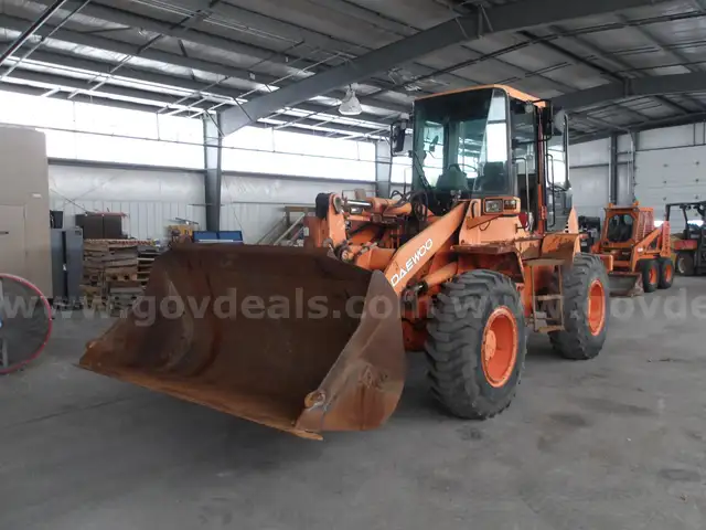 2005 DAEWOO MEGA 160-V