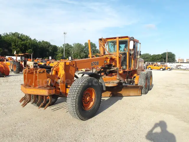 1987 John Deere 670B Road Grader