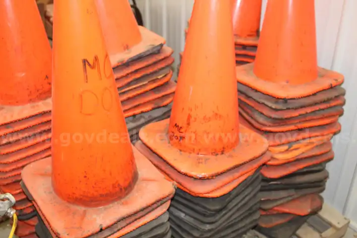 large lot of 26 inch cones