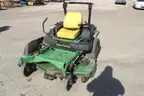 John Deere ztrak Zero turn mower