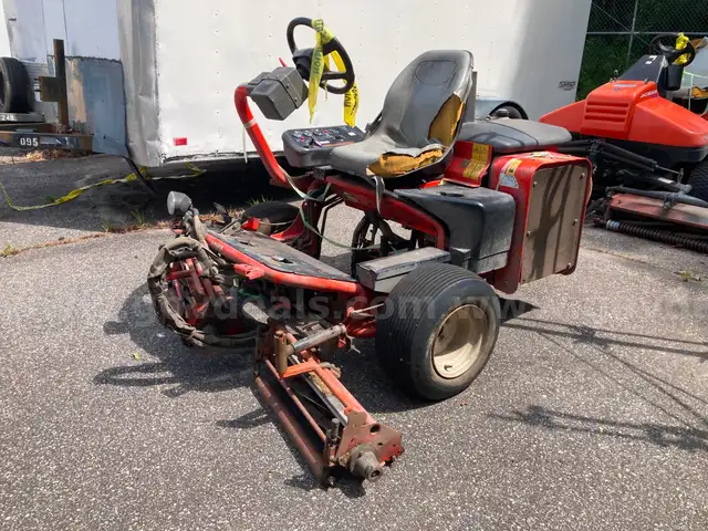 Jacobsen G-Plex III Golf Green Mower