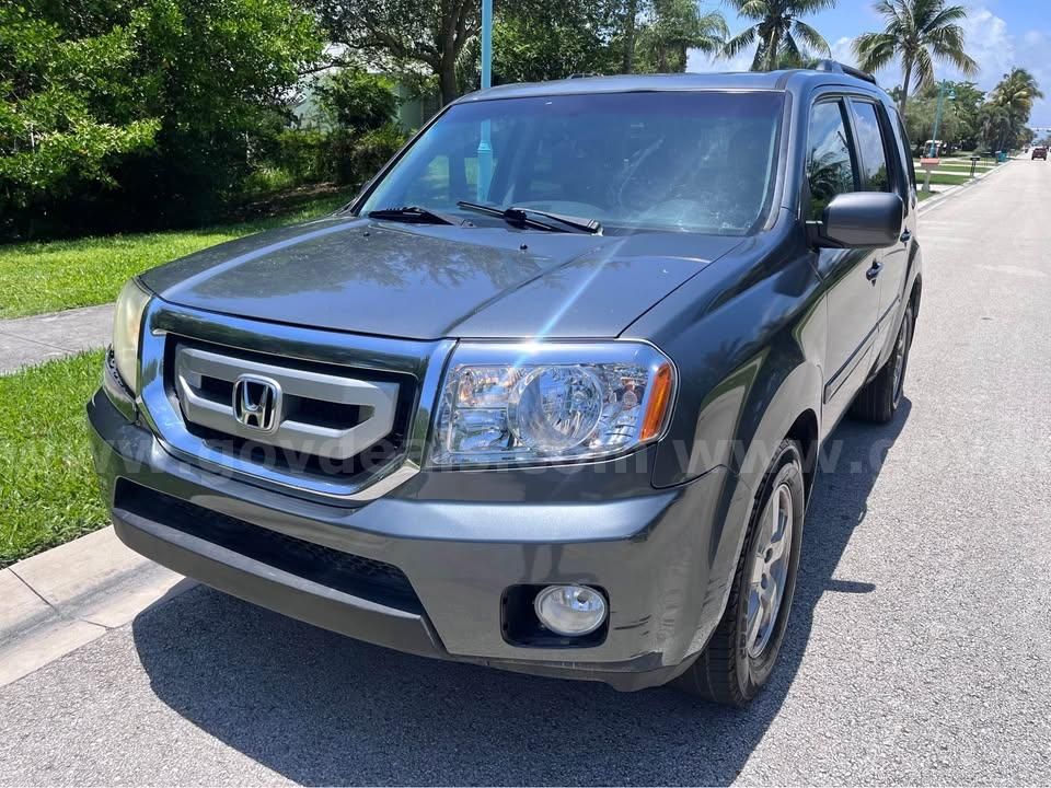 Photo of a 2011 Honda  Pilot