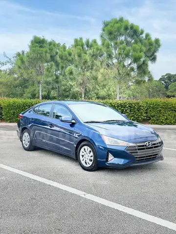 2020 Hyundai Elantra SE 6AT