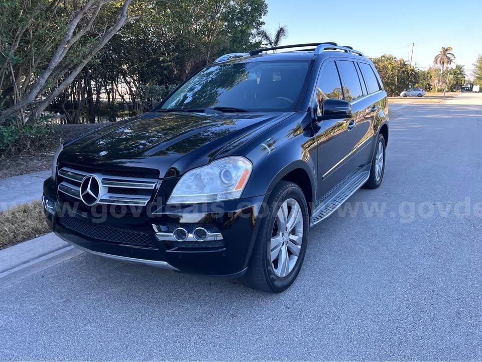 Photo of a 2011 Mercedes-Benz GL-Class