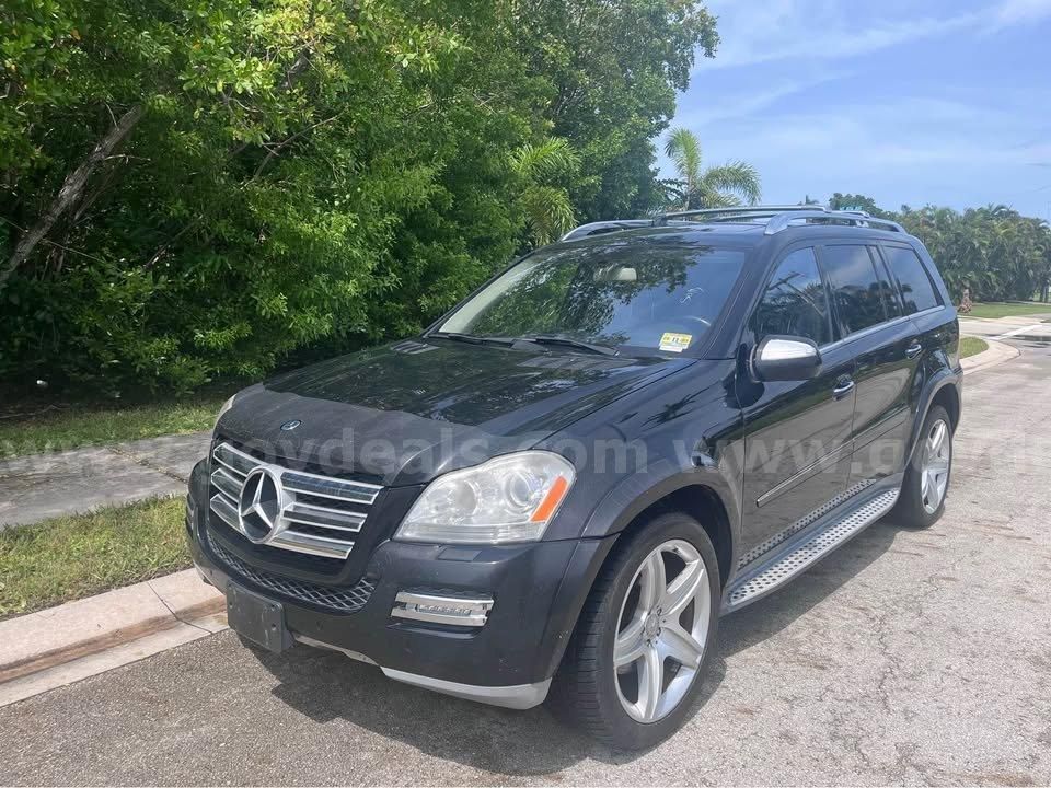 Photo of a 2010 Mercedes-Benz GL-Class