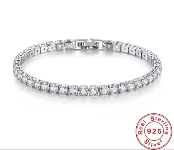 $39 - No Reserve , Amazing l Cubic Zircon Crystal Tennis Bracelet
