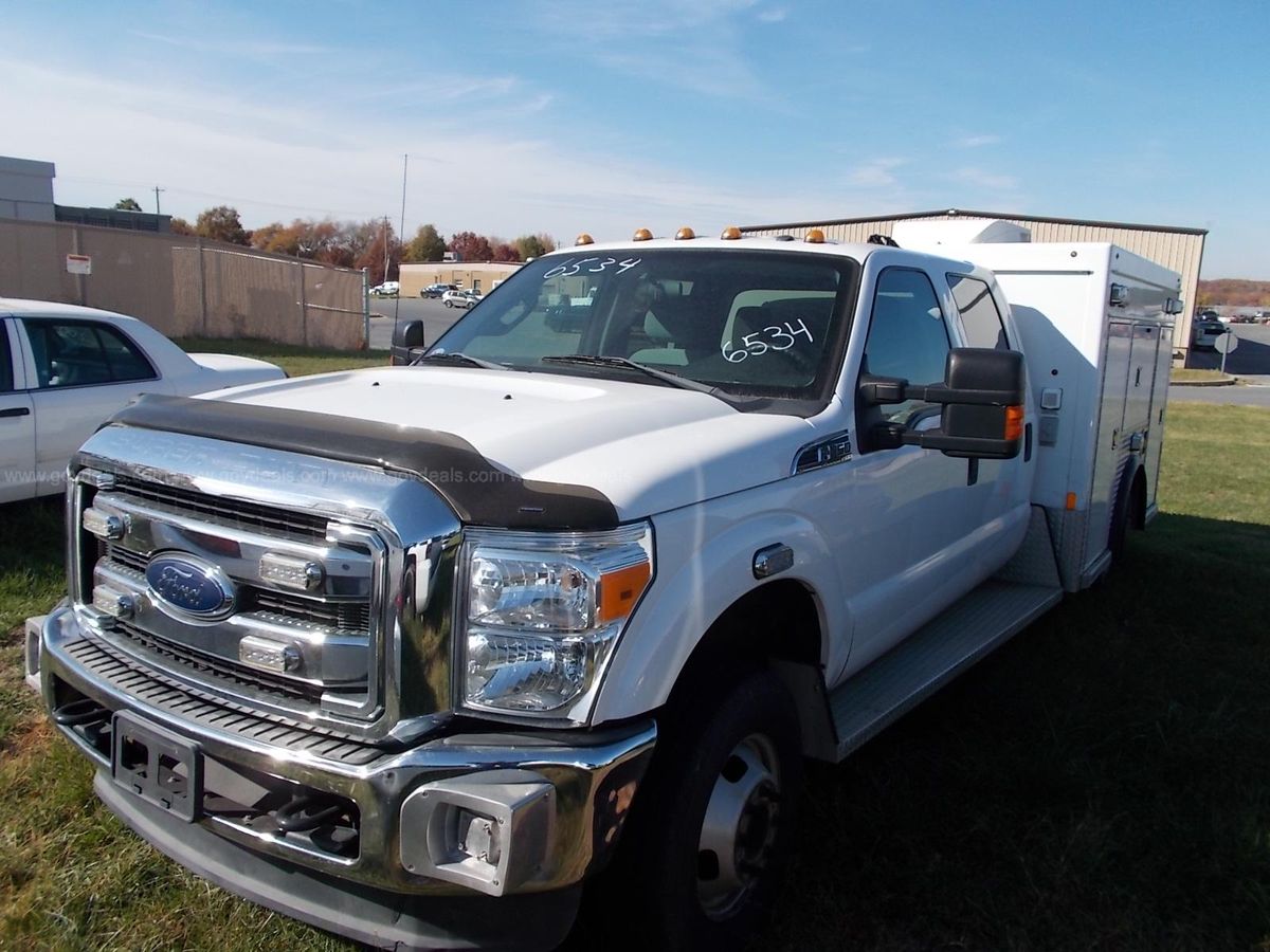 2015 Ford F-350 SD XLT Crew Cab Long Bed DRW 4WD | AllSurplus