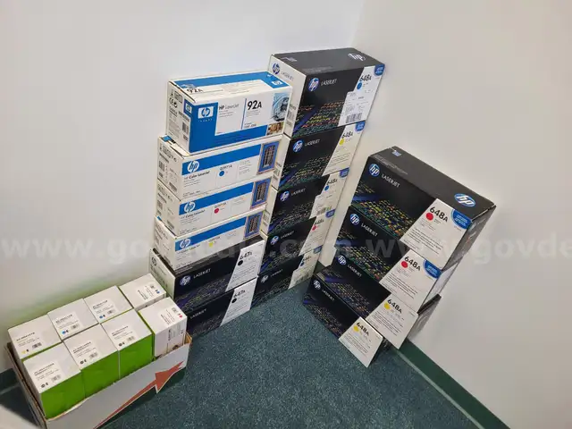 21 HP Color Laserjet, HP Laserjet &#x26; Premium Toner