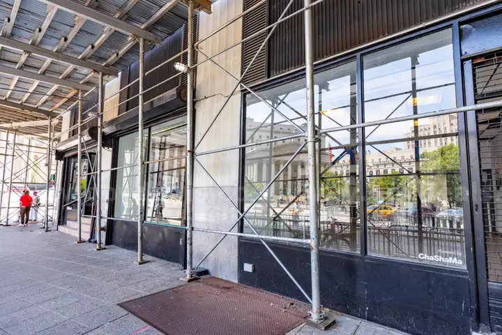 Retail Space for Lease - 2 Lafayette St. North Side at Duane St.