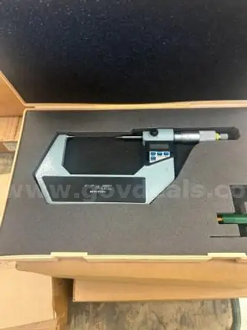 Starrett's Lot Six (6) 761B Data Starrett collection units (new), and misc. internal and external measuring tools noted