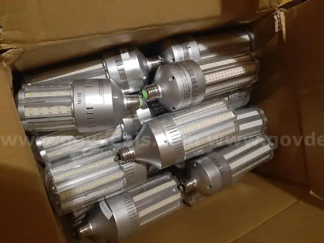 Assorted Used Corn Bulbs