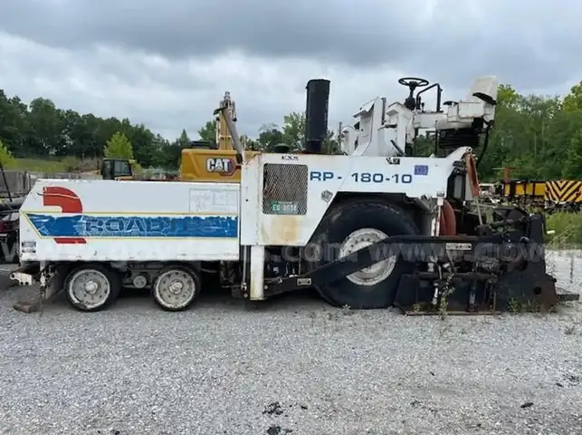 2001 Wheeled Asphalt Paver