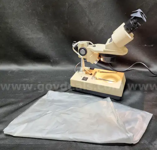 Swift M72 Tri-Power Microscope