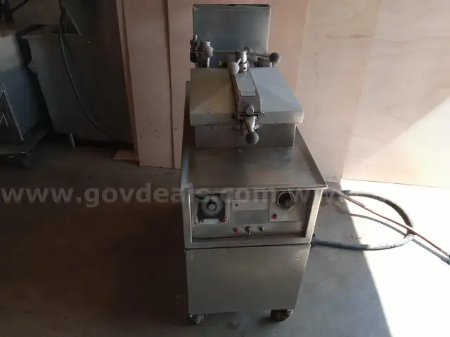 Henny Penny Pressure Fryer