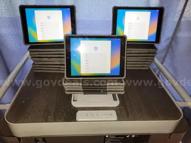 Lot of 25 iPad (5th generation) 32GB