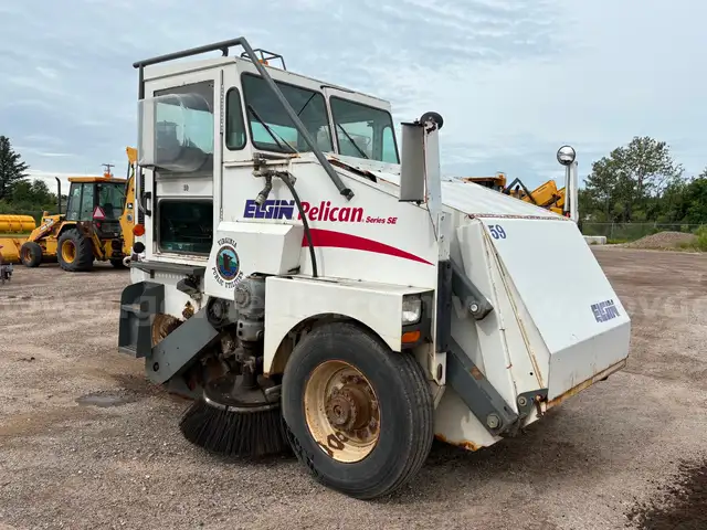 2000 Elgin Pelican S Series