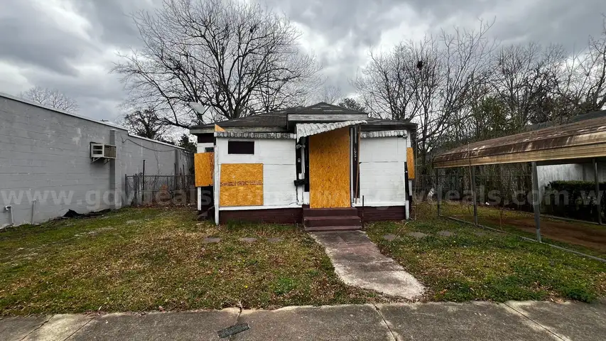 1921 Mckleroy Ave Anniston, AL 36201