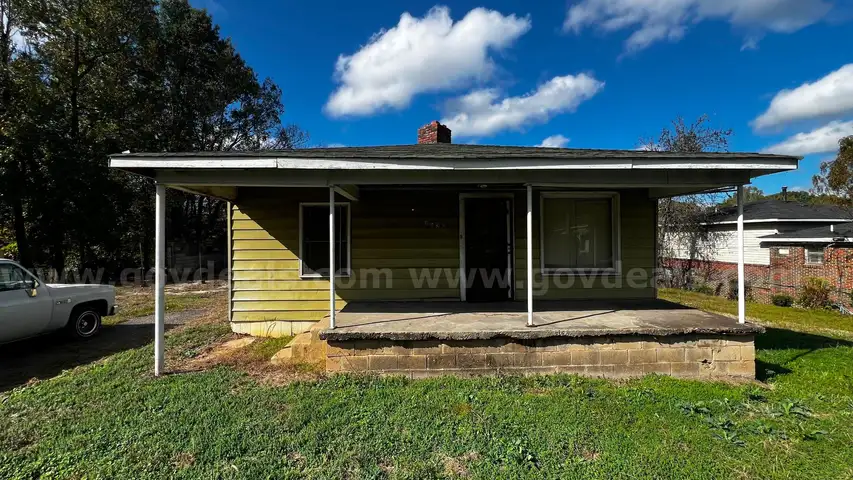 3830 1st St W Birmingham, AL 35207