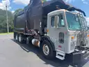 2009 Peterbilt 320 Heil front loader