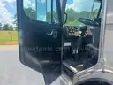 2009 Peterbilt 320 Heil front loader