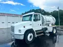2003 Freightliner FL60 packer under CDL
