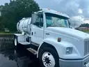 2003 Freightliner FL60 packer under CDL