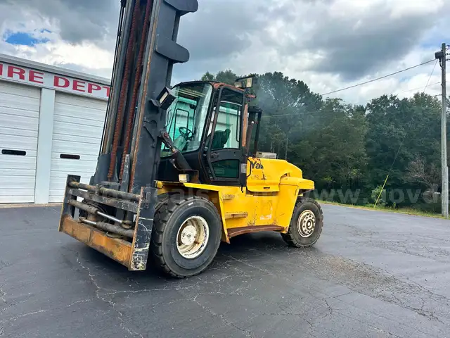 YALE GDP330EB 31k pound capacity