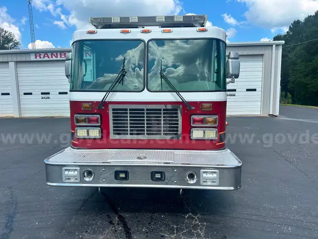 2006 Smeal 2k GPM pump w/Detroit 60 series