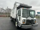 2010 Mack MRU600 Heil front loader