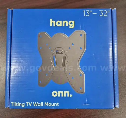 Tilting T V wall mount