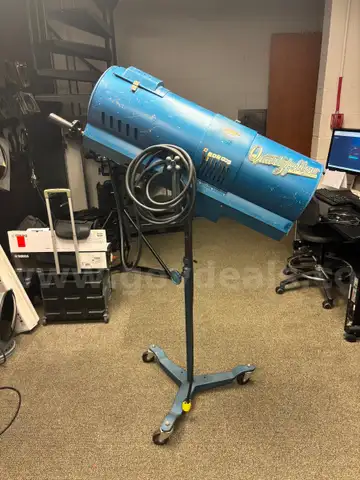 Used Capitol Quartzfollow Stage Light