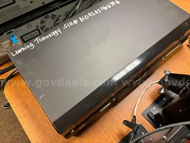 Lot of 6 DVD &#x26; VCR Players