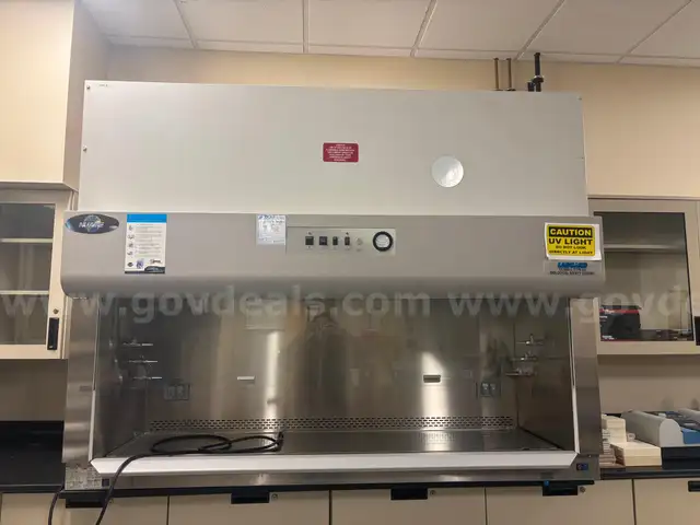 Used Nuaire Labgard Safety Cabinet