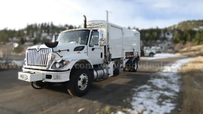2008 Side Load Garbage Truck International DT466/Maxxforce DT Diesel