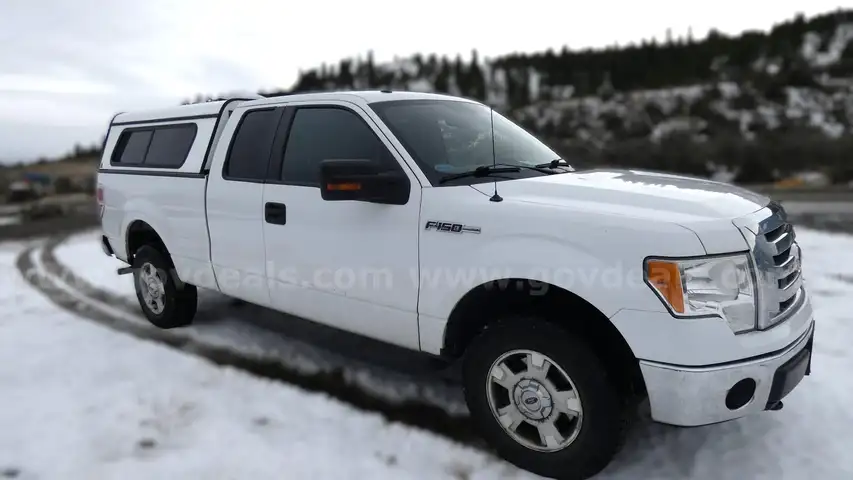2012 Ford F150 4WD Extended Cab Pickup Truck /Topper and Storage Compartment