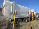 2016 International/Navistar WorkStar 7400 Inline 6-Cylinder (9.3L) N9 Diesel Garbage Truck