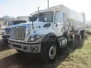 2016 International/Navistar WorkStar 7400 Inline 6-Cylinder (9.3L) N9 Diesel Garbage Truck