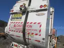 2016 International/Navistar WorkStar 7400 Inline 6-Cylinder (9.3L) N9 Diesel Garbage Truck