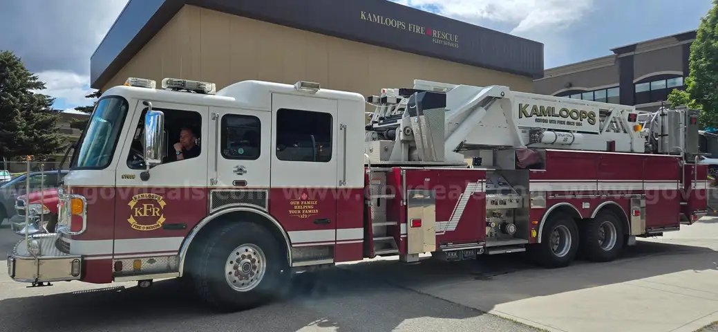 2007 American LaFrance Eagle Aerial Pumper Fire Truck - Detroit Diesel Series 60  Engine