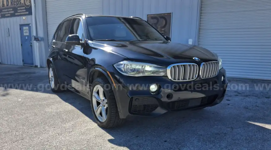 2015 BMW X5 Can arrange shipping, just pay the driver at delivery.