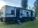 2022 Coachman Clipper 262bhs travel trailer bunks