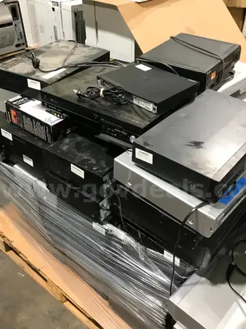 MIXED PALLET OF APPOXIMATELY 50 DVD,VCR,VHS PLAYERS