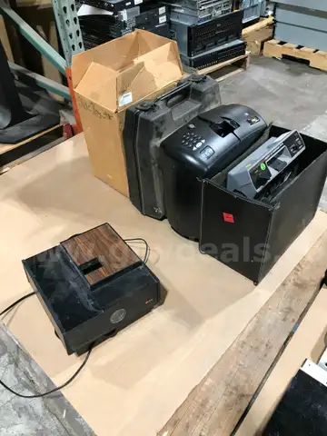 MIXED PALLET OF 5 EKTAGRAPHIC/ CAROUSAL SLIDE -PROJECORS