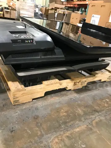 MIXED PALLET OF TELEVISIONS  47'' VIZIO, 32''SAMSUNG,