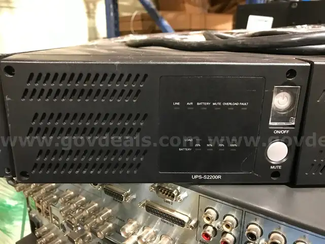 Middle Atlantic UPS-2200R Power