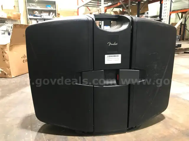 FENDER PASSPORT CONFERENCE 175W PORTABLE PA SYSTEM (PR 844)